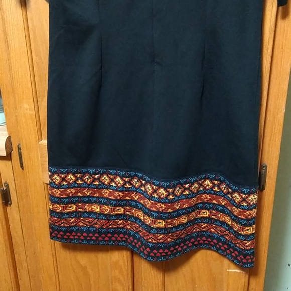 Dress - Picture 5 of 5